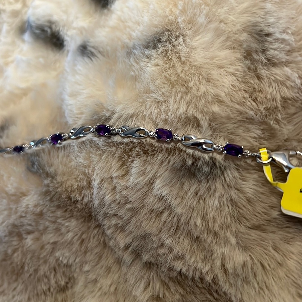 Amethyst bracelet, set in 925 silver.
